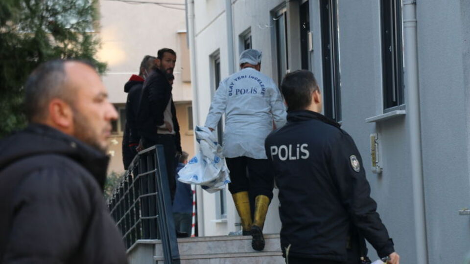 Evde çıkan yangında bir kadın ölü bulundu