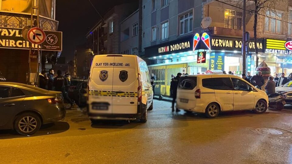 Çay ocağına el bombası atıldı