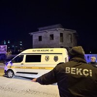 Adana'da polis merkezi inşaatına molotofkokteyli attı, vurularak yakalandı thumbnail