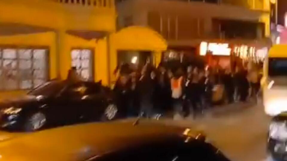 Yalıdaki kaçak yılbaşı partisine polis baskını