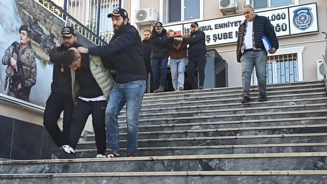 O anlar kameraya yansıdı! 'Daltonlar'dan haraç kurşunu!