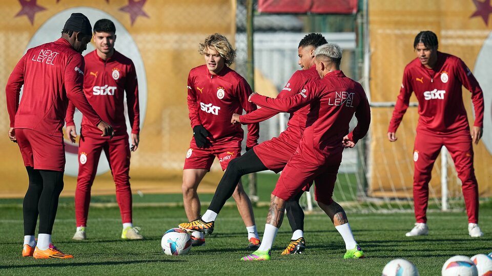 G.Saray, Göztepe mesaisini sürdürdü!