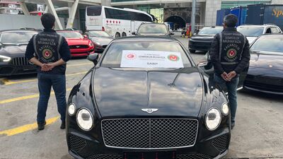 Yarım milyar TL'lik lüks araç ele geçirildi!