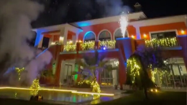 'Fergio House'un kurucusu tahliye olup yılbaşı partisi düzenledi!