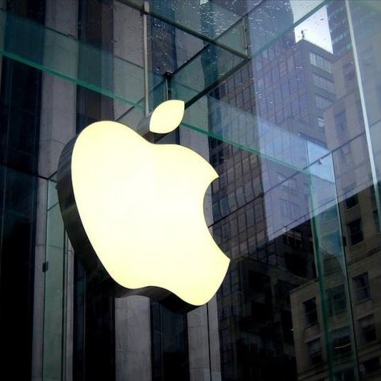 Apple, 'Siri' davasında 95 milyon dolar ödeyecek