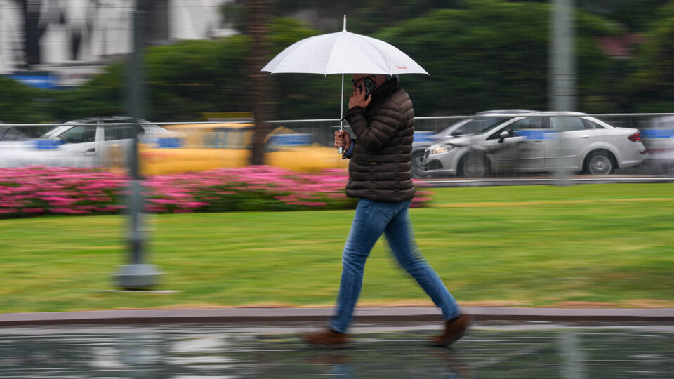 Marmara ve Ege'ye lodos uyarısı! Ege'de sağanak var