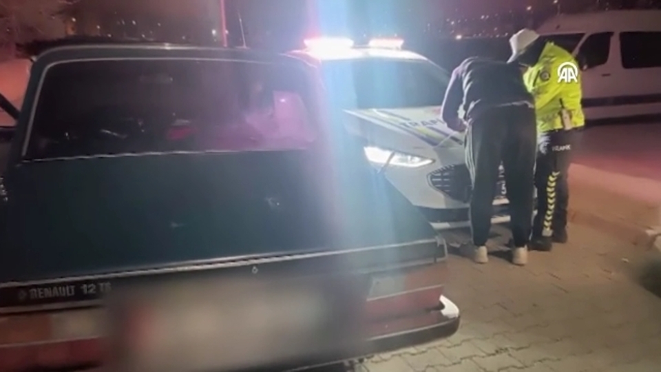 Yüksek sesle müzik pahalıya mal oldu