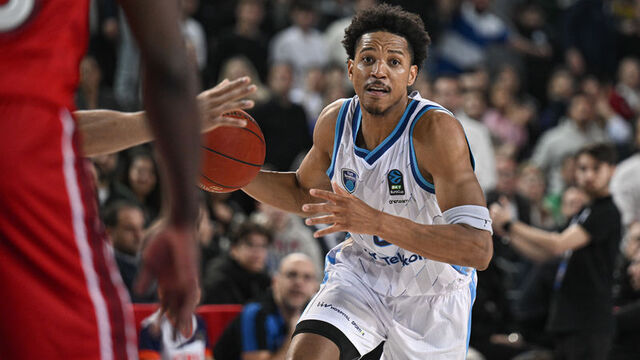 Türk Telekom sahasında kazandı!