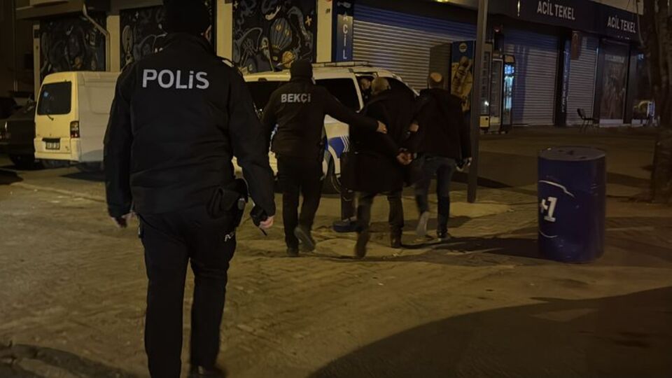 Kıraathanede bıçaklı kavga: 2 yaralı