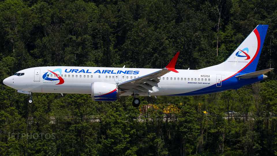 Rus yolcu uçağı, 'teknik arıza' nedeniyle Mısır'a indi