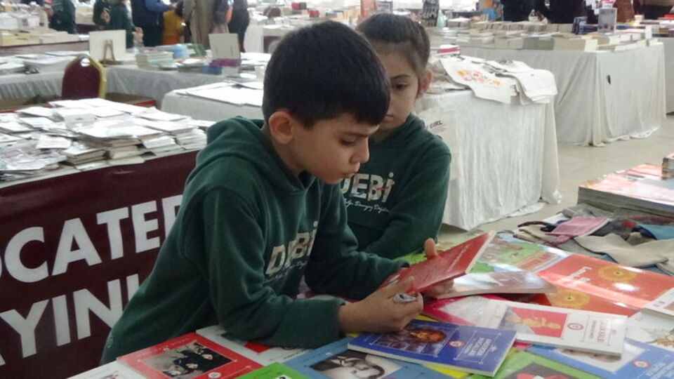 Erdemli'de "Kitap ve Edebiyat Günleri" başladı