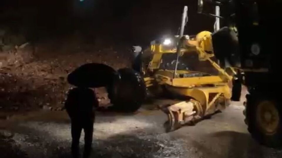 Sağanak heyelana neden oldu