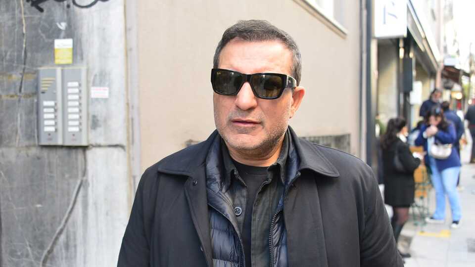 Hadise'yi yine eleştirdi