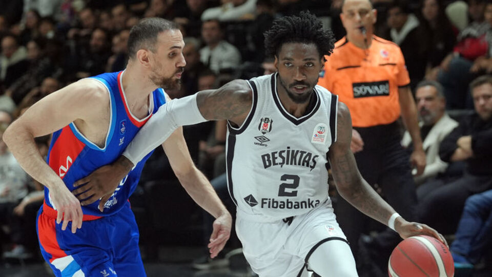 Beşiktaş evinde, Anadolu Efes'i devirdi!