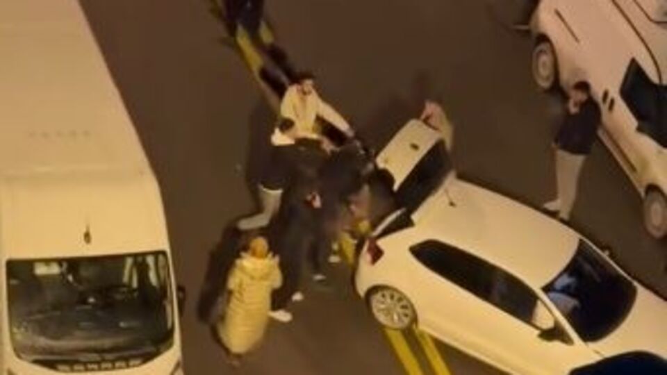 Kaza sonrası kavga! O anlar kamerada