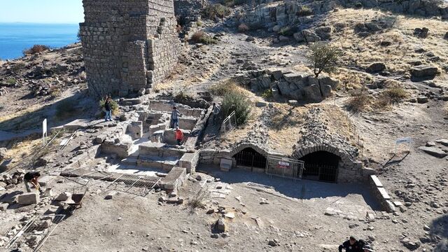 Assos'ta erken Osmanlı dönemine ait hamam bulundu