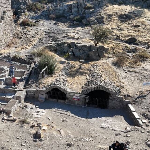 Assos'ta erken Osmanlı dönemine ait hamam bulundu