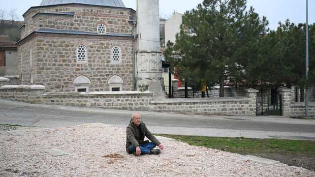 Muhtardan oturma eylemi