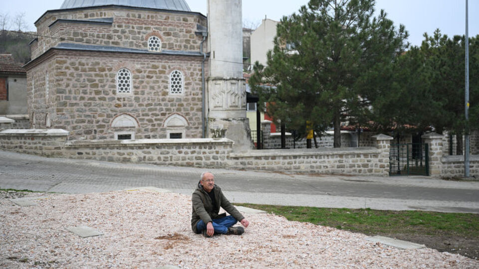 Muhtardan oturma eylemi