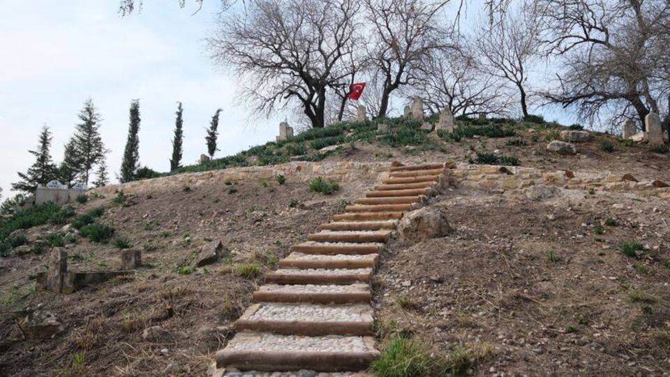 Camili Höyüğü Şehitliği ziyarete açıldı