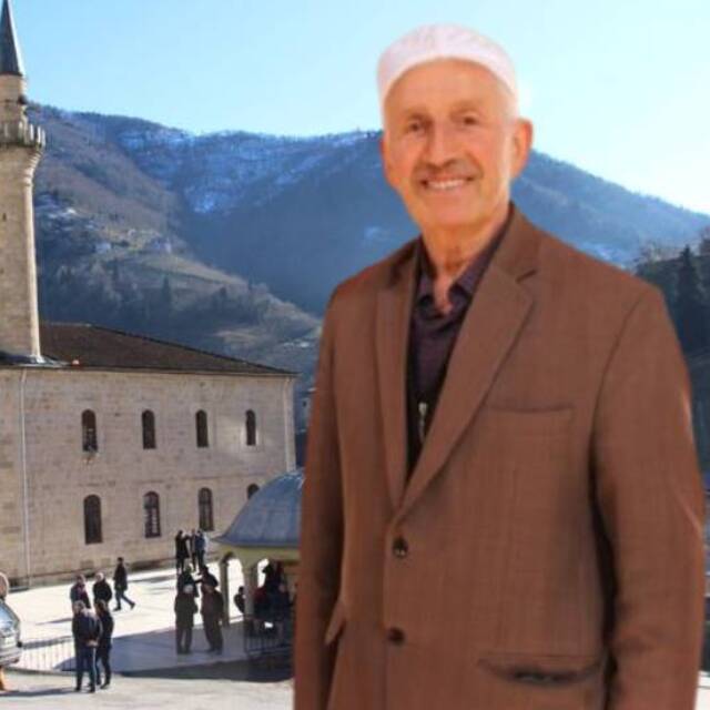 Caminin imamları 3 kuşaktır aynı aileden