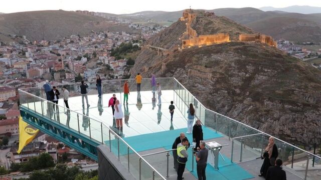 Bayburt'taki seyir terasına ücretsiz servis