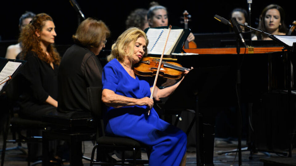 Ünlü keman sanatçısı hayatını kaybetti