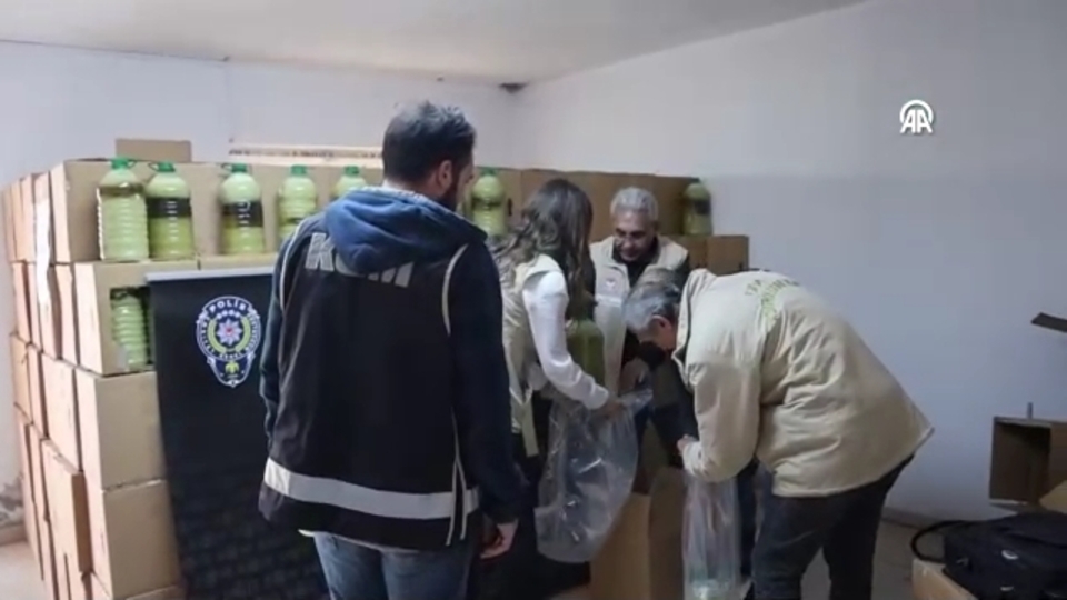 5 bin 370 litre sahte zeytinyağı ele geçirildi