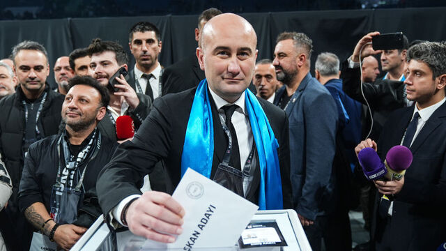 Yücel, Beşiktaş A.Ş.'deki görevini bıraktı