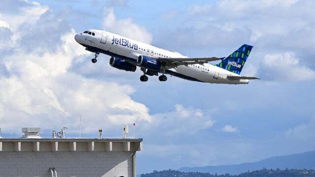 ABD'li yolcu uçağında 2 ceset bulundu