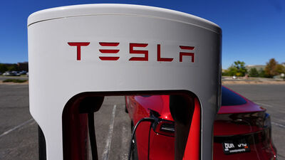 2,6 milyon Tesla aracına yönelik inceleme