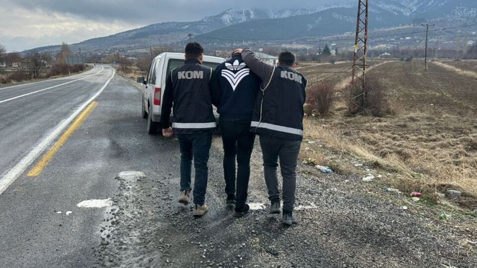 38 ilde FETÖ operasyonu: 63 gözaltı