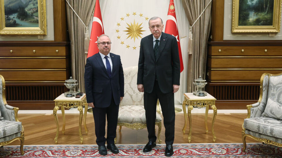 TMV Başkanı Akgün'ü kabul etti