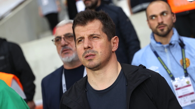 Emre Belözoğlu trafik kazası geçirdi!