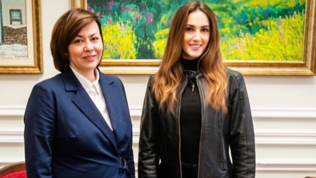 Ukrayna Dış işleri Bakanı'nın eşiyla görüştü