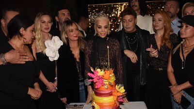 Tanyeli'ye sürpriz parti