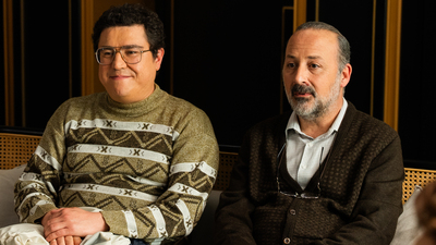 Tolga Çevik ve İbrahim Büyükak'tan 'Kalender Pide'