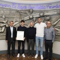 Milli yüzücülerden Ali Koç'a ziyaret