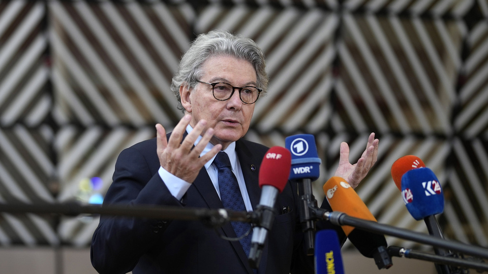 AB siyasetçisinden Musk'a: Deli gibi yalan söylüyor