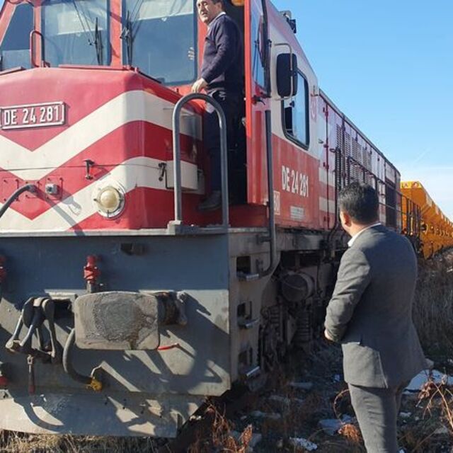 Karkamış'a yük treni seferleri başladı