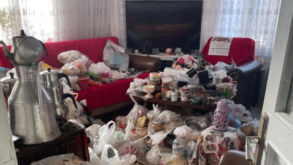 Bu da oldu! Çöp ev değil, çöp apartman