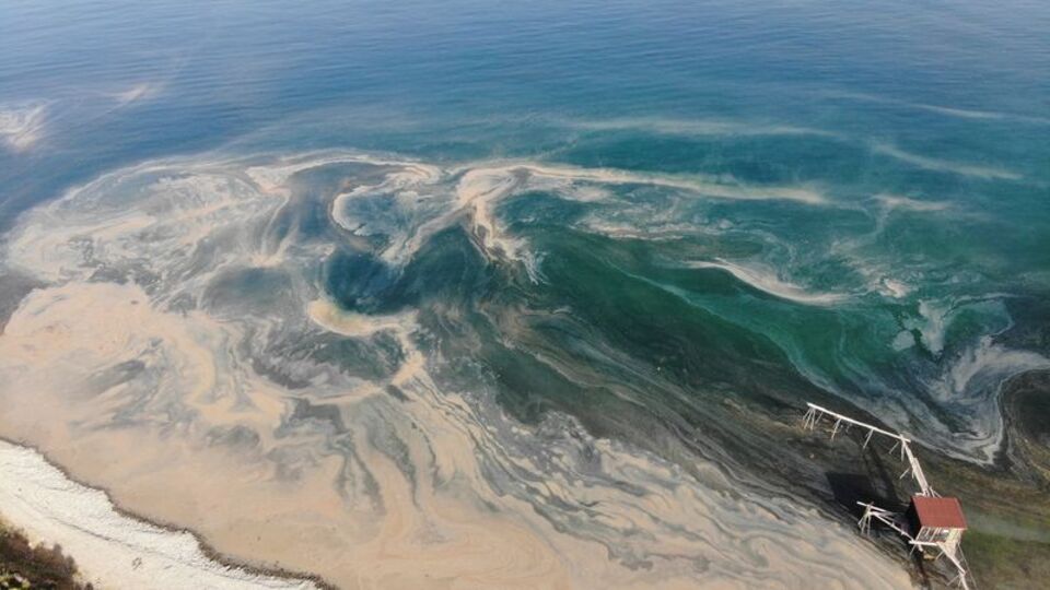 Bakanlıktan iki belediyeye müsilaj cezası