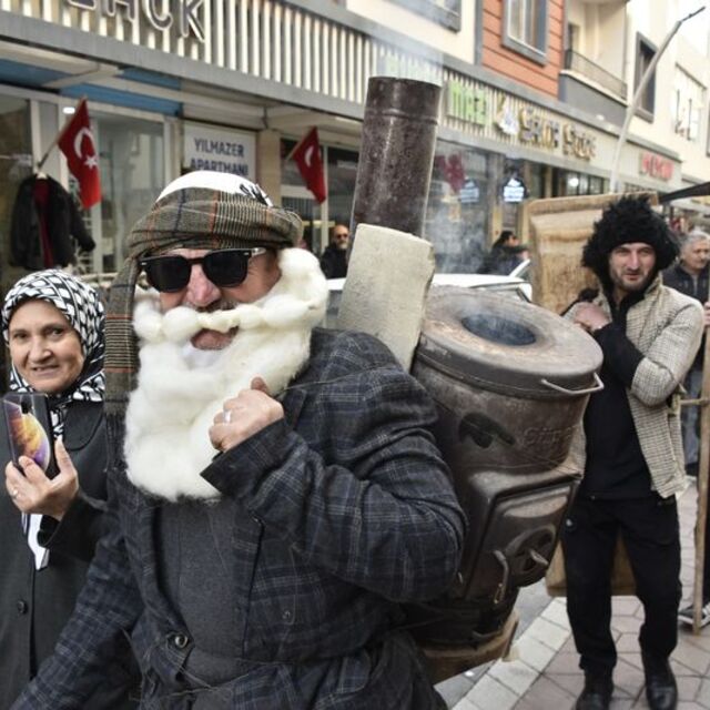 Kalandar geleneği köylerden şehre indi