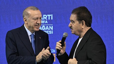 Kongrede Tatlıses sürprizi