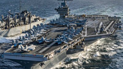 USS S. Harry Truman yine hedefte