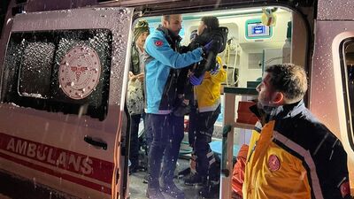 Kapanan yolda fenalaştı, 112 yetişti