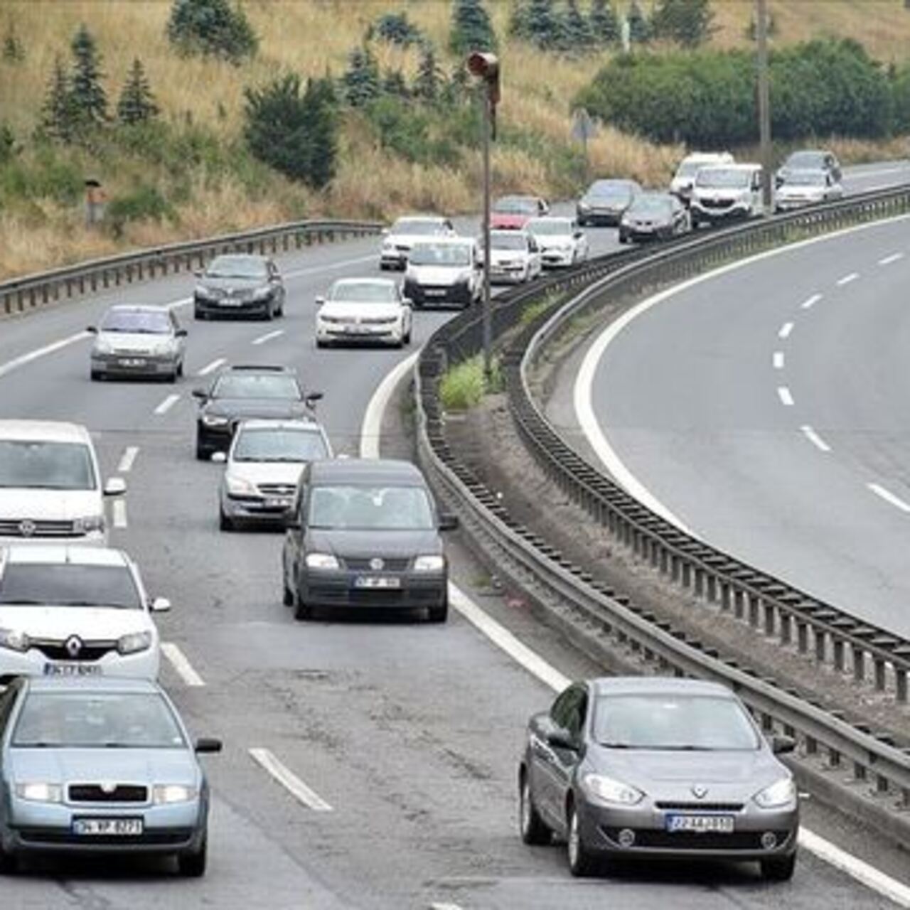 Otoyol ve köprü geçiş ücretlerine zam!