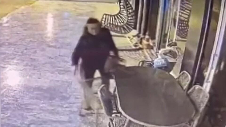 9 aracın lastiklerini kesti