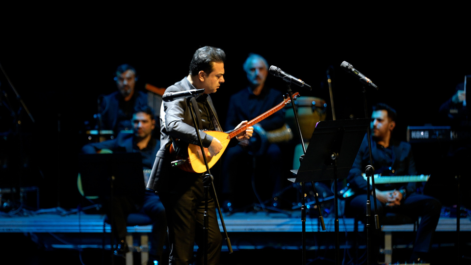 Ahmet Kaya'nın şarkıları AKM'de seslendirildi