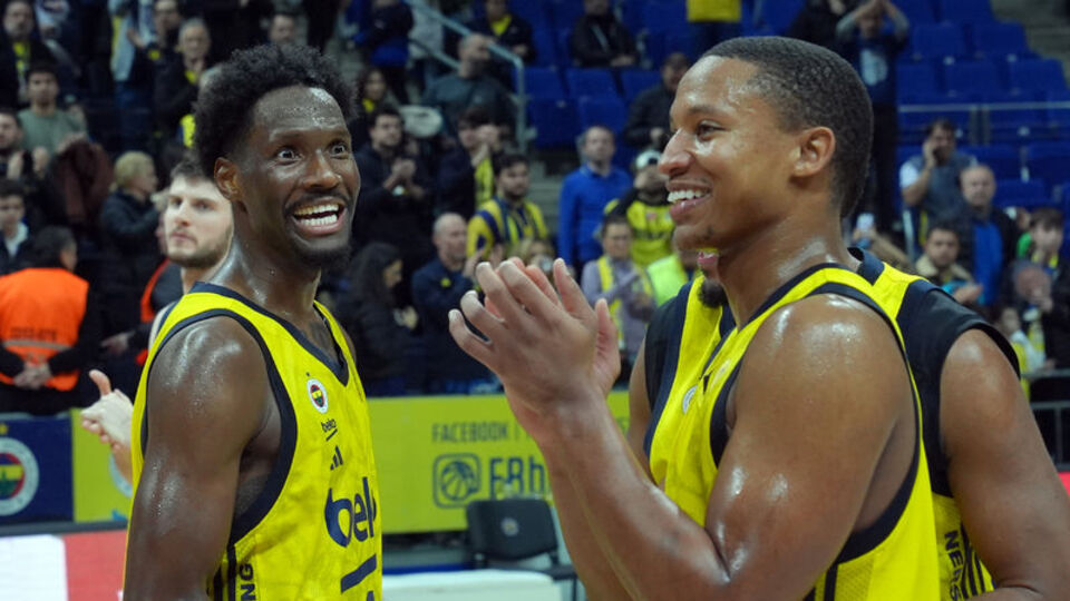 Fenerbahçe, Kızılyıldız deplasmanında